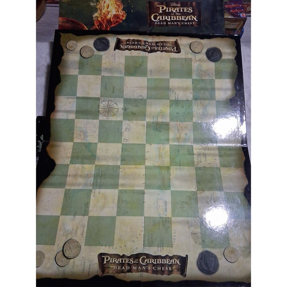 Disney Pirates of the Caribbean Chess Collector's Edition - Picture 3 of 3